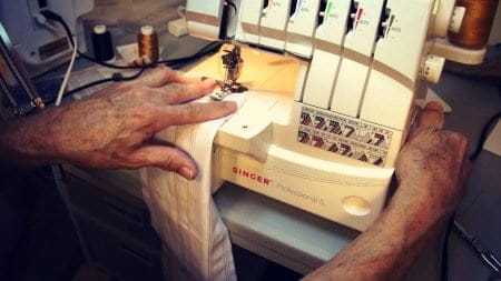 Sewing on SINGER 14T968DC Professional 5